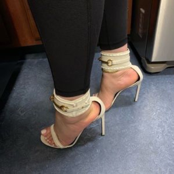 Gucci - Picture 2 of 5